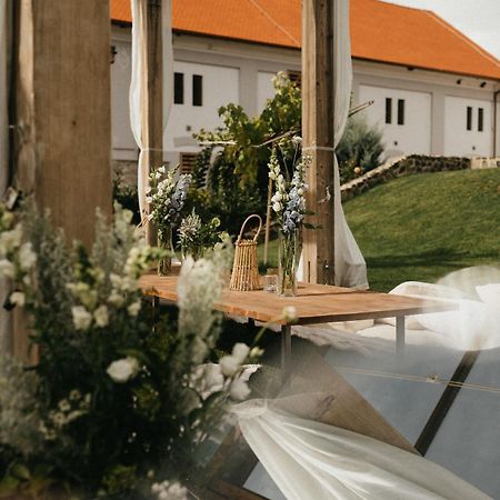 Statek Oblík Apartamento Louny Exterior foto