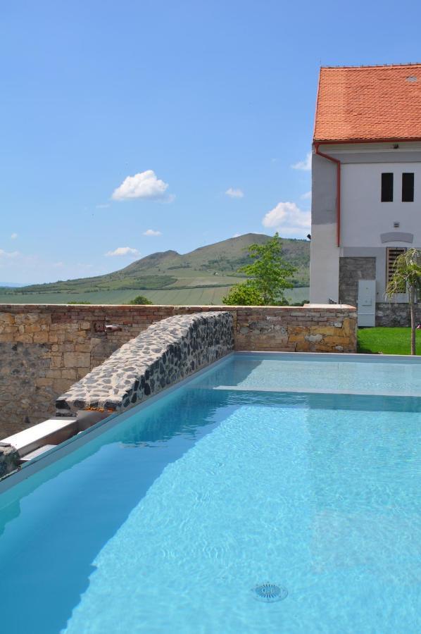 Statek Oblík Apartamento Louny Exterior foto